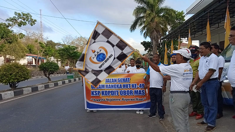 jalan sehat Kopdit Obor Mas